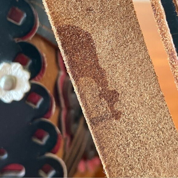 Vintage Hungarian Folk Art Wooden Horsehair Covered Canteen Flask Leather Strap - Picture 11 of 16